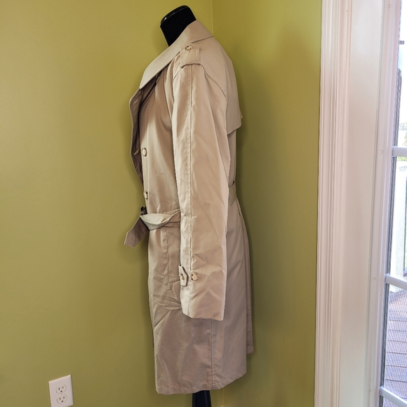 Woodmere Mens Trench Coat Sz 40 R Removable Lining Tan Buttons Pockets VTG Korea - Picture 2 of 14